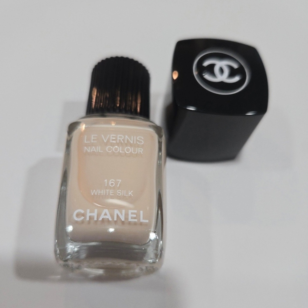Chanel 7 Pieces Nail Polish Sets: 5×Le Vernis Nail Polish+Le Gel Top Coat+ Pouch - Picture 6 of 12